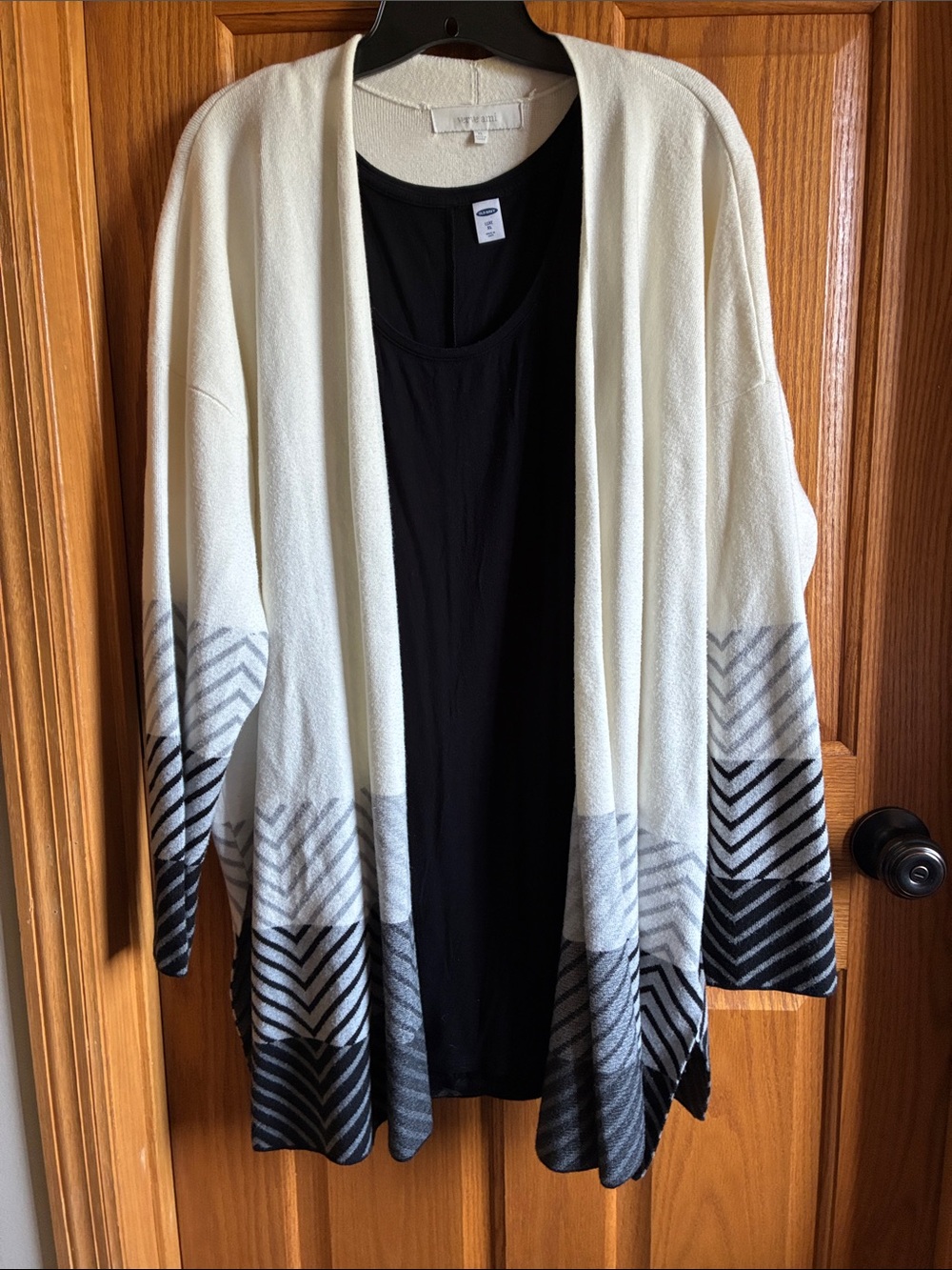 Verve Ami Cream Open-Front Cardigan with Black & Gray Chevron Hem